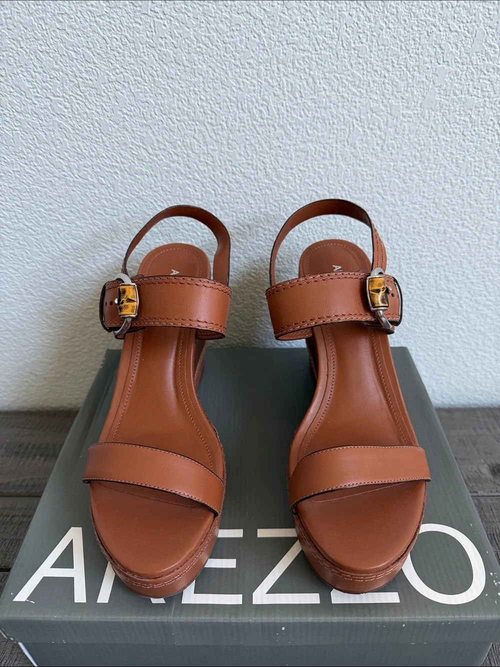 Arezzo Women's Sage Platform Sandal in Roast Caramel NIB